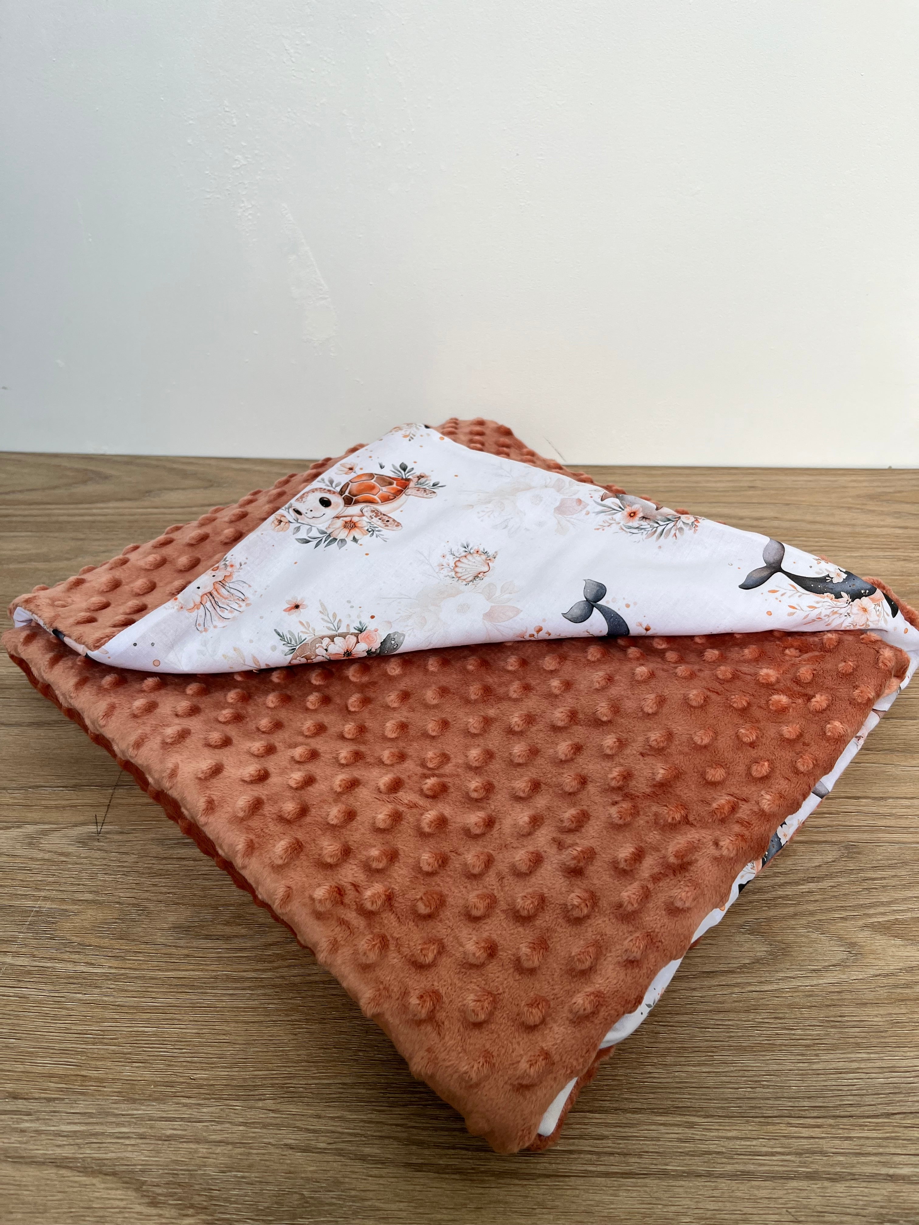 Couverture bébé océan – Faite main, doublée polaire & minky bubble