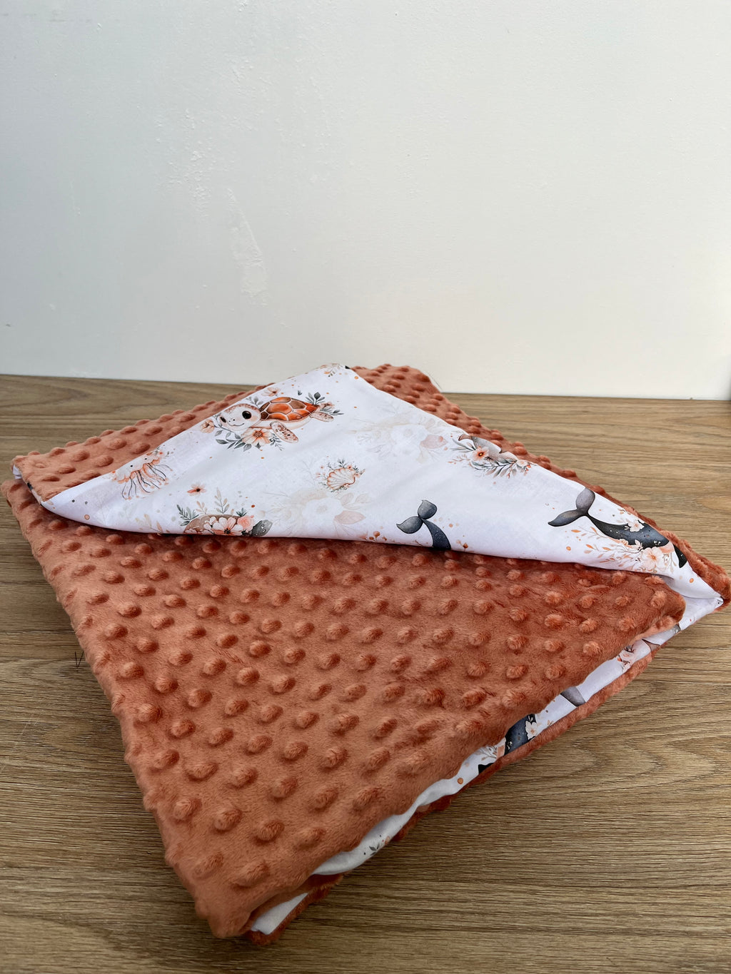 Couverture bébé océan – Faite main, doublée polaire & minky bubble
