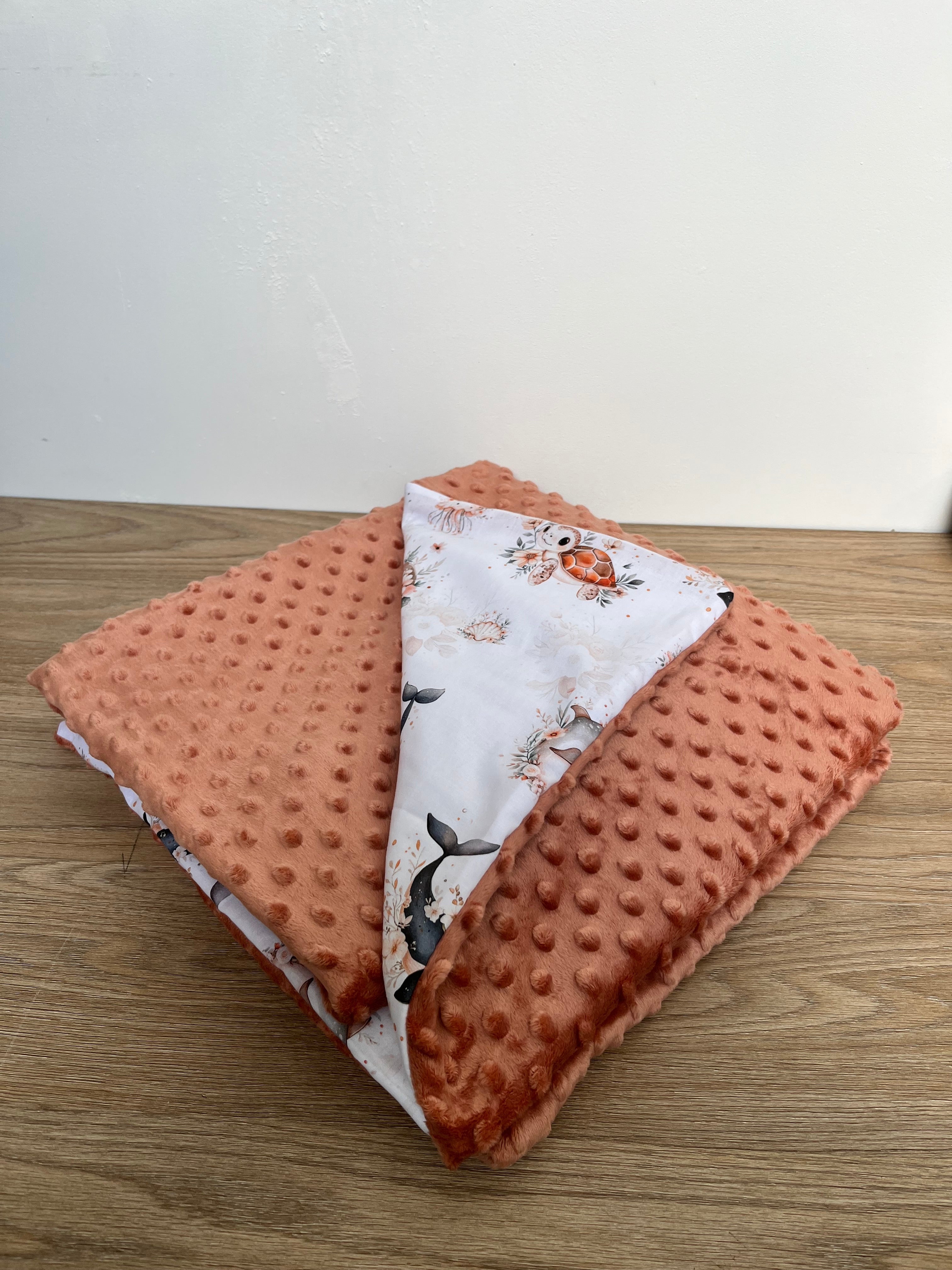 Couverture bébé océan – Faite main, doublée polaire & minky bubble