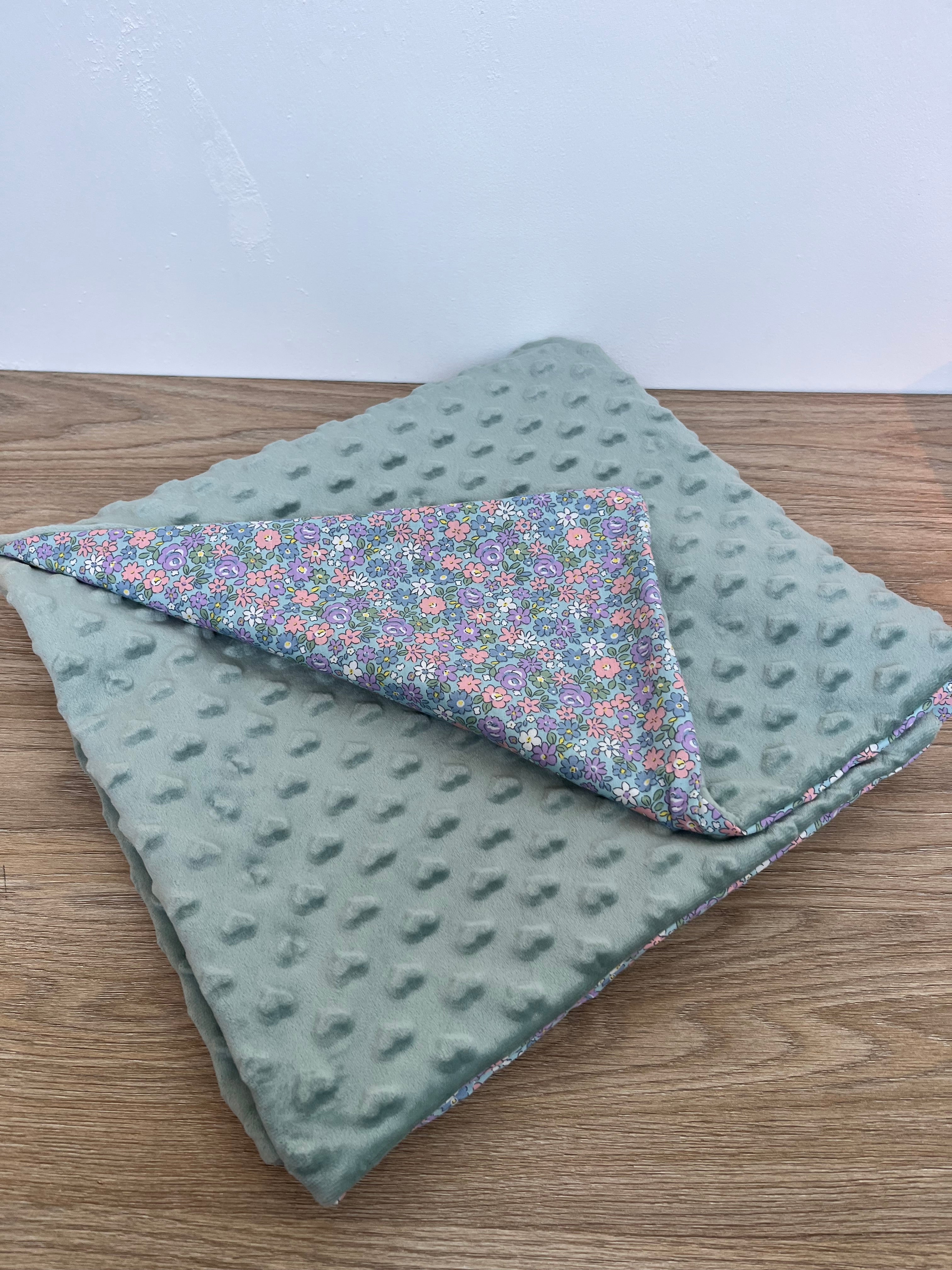 Couverture bébé fleuri