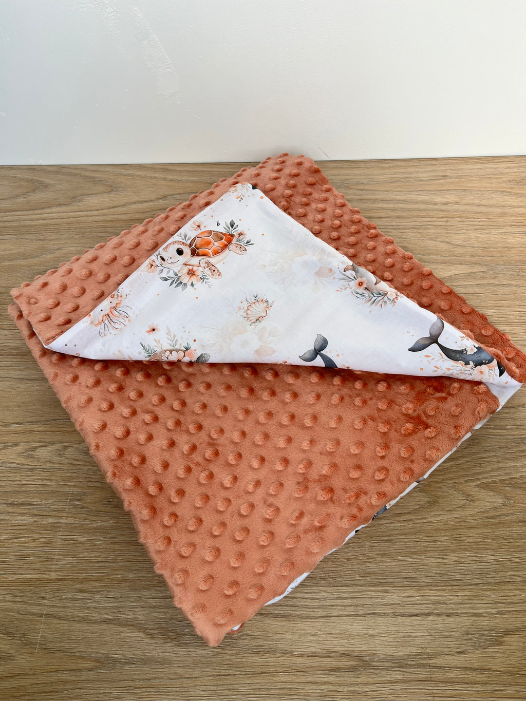 Couverture bébé océan – Faite main, doublée polaire & minky bubble